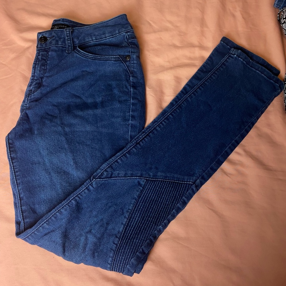 Dark blue skinny textured jeans